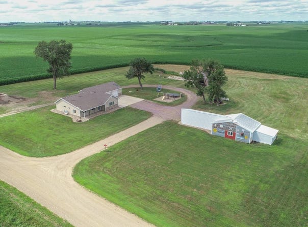 2078 260th St., Inwood, IA 51240