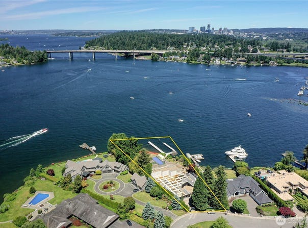 96 Cascade Ky, Bellevue, WA 98006