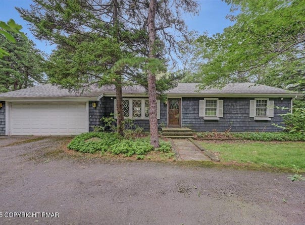 5142 Pine Tree Lane, Pocono Summit, PA 18346
