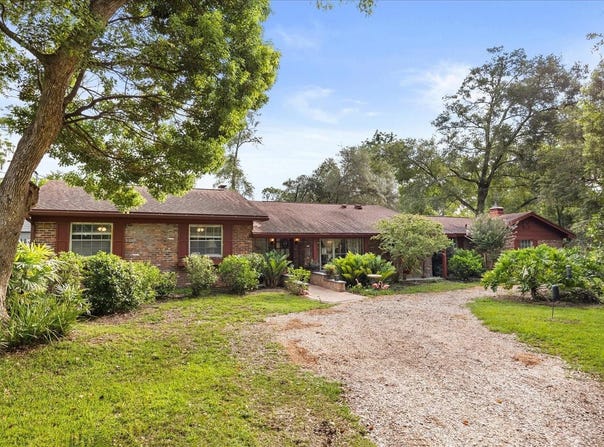 295 FRANCES CIRCLE, ALTAMONTE SPRINGS, FL 32701