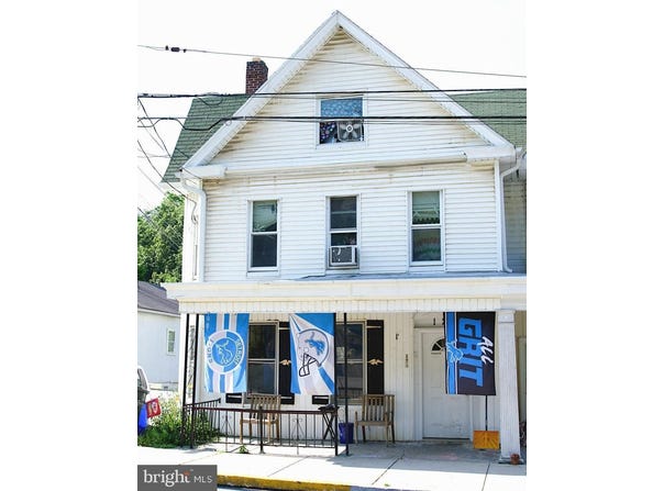 126 W MAIN STREET, WINDSOR, PA 17366