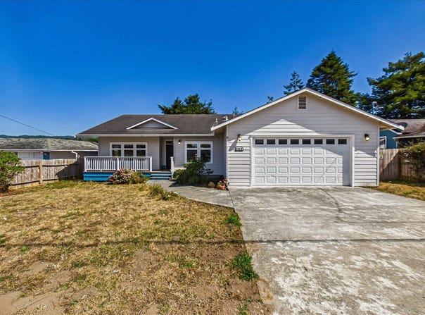 1815 Ronald Avenue, Fortuna, CA 95540