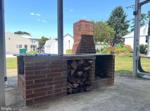 1627 E CARACAS AVENUE, HERSHEY, PA 17033