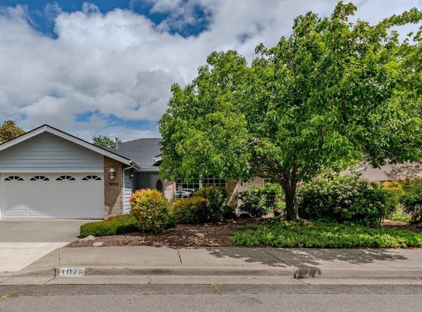 1078 Oak Knoll Drive, Ashland, OR 97520
