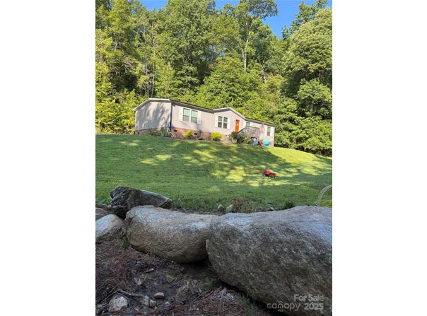 2877 Shannon Street, Sharon, SC 29742