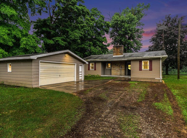 66545 Winding River Road, Constantine, MI 49042