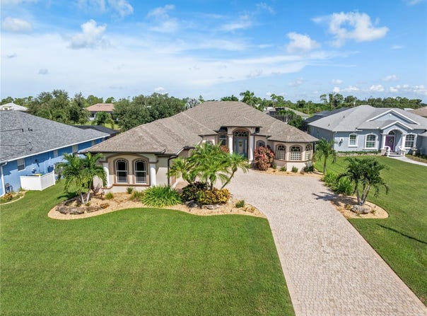 1098 BOUNDARY Boulevard, ROTONDA WEST, FL 33947