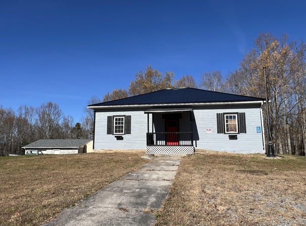 2654 Pinhook Rd, Peterstown, WV 24963