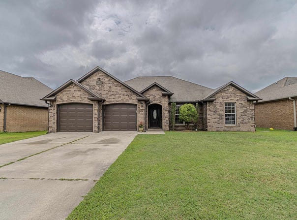 1102 Garrison, Paragould, AR 72450