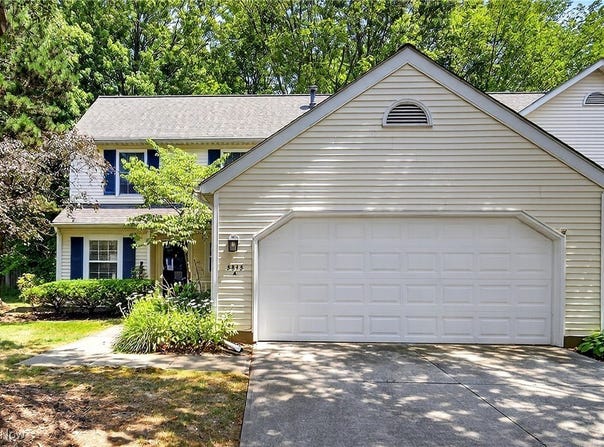 5815 Pineview Lane, Willoughby, OH 44094