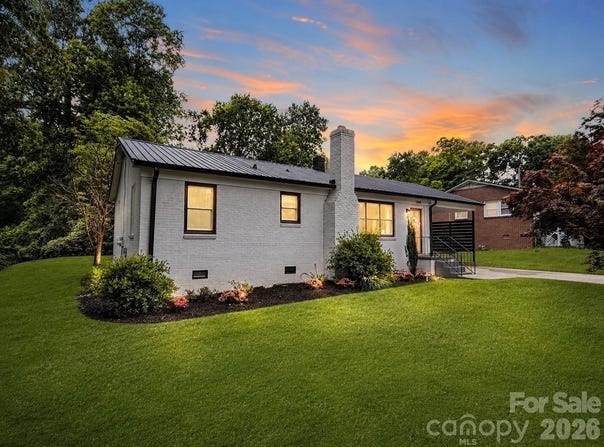 1344 12th Avenue NE, Hickory, NC 28601