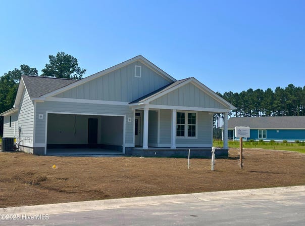 1002 Exeter Place, New Bern, NC 28562