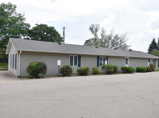 819 1st St. E., Independence, IA 50644