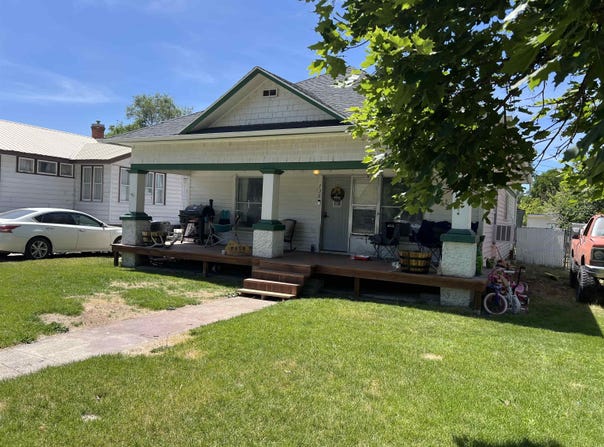 738 Tyhee Ave, American Falls, ID 83211