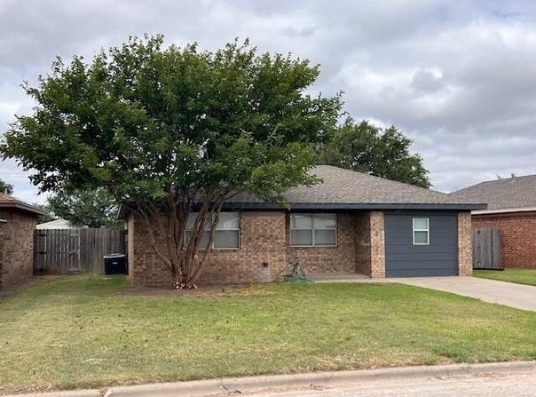 1506 S Birch Street, Perryton, TX 79070