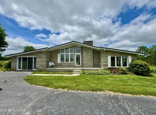 1039 Old Martha Washington Road Rd, Clarkrange, TN 38553