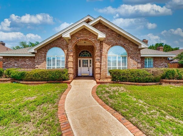 4804 Bishops Castle Dr, Midland, TX 79705