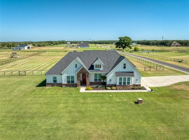 152 Katy Ranch Drive, Weatherford, TX 76085