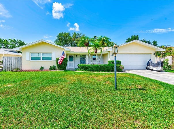 11082 90TH TERRACE, SEMINOLE, FL 33772