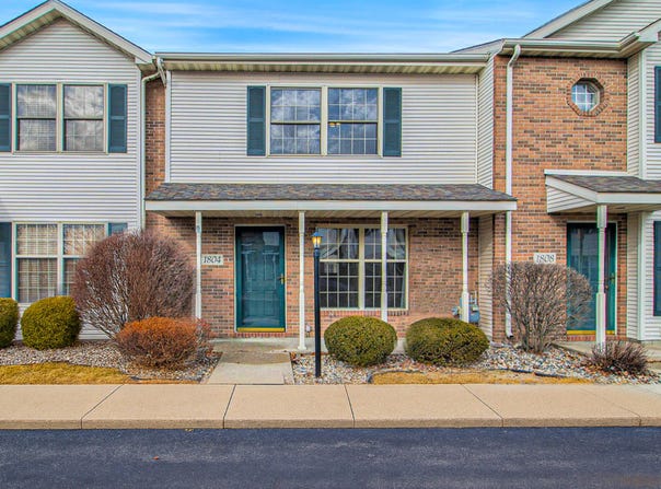 1804 Cottonwood Court, Crown Point, IN 46307