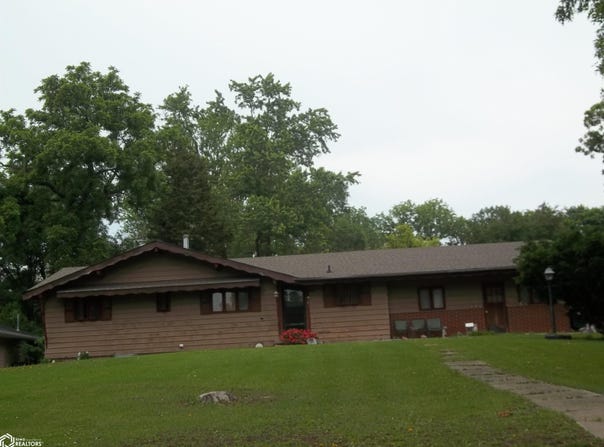701 W Devoe Street, Creston, IA 50801