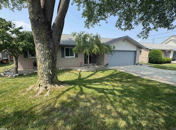 7240 Cardinal, Algonac, MI 48001