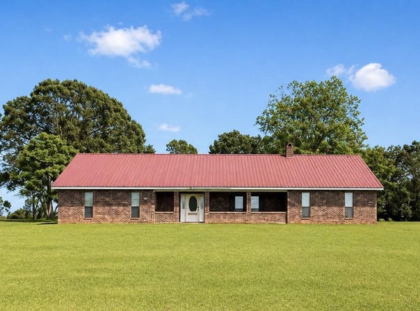 988 Salem Church, Collins, MS 39428