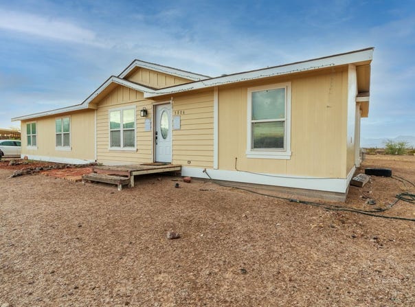 3806 E Busby Dr, Safford, AZ 85546