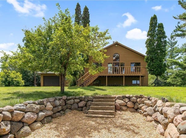 1603 S White Ash Lane, Apple River Twp, WI 54810