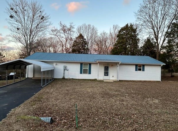 1026 TOM WHITE RD, BIG SANDY, TN 38221