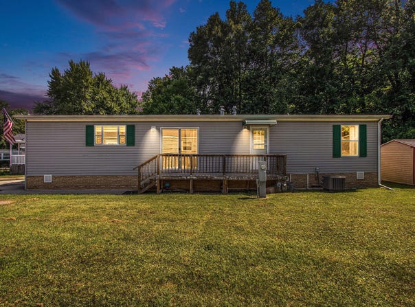 7604 Red Arrow Highway, Watervliet, MI 49098