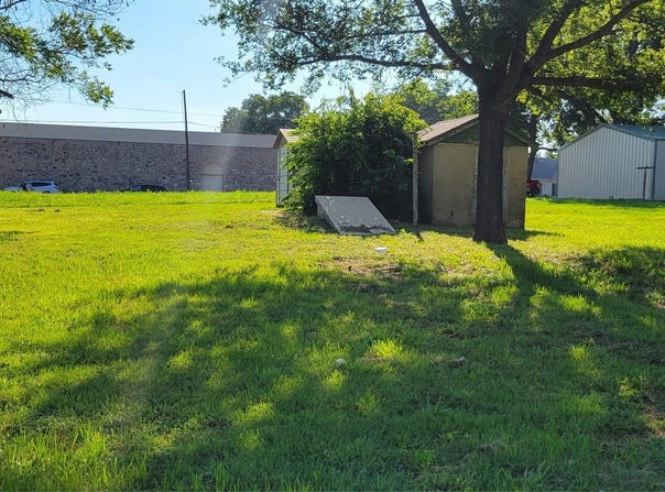 209 E 1st Street, Springtown, TX 76082