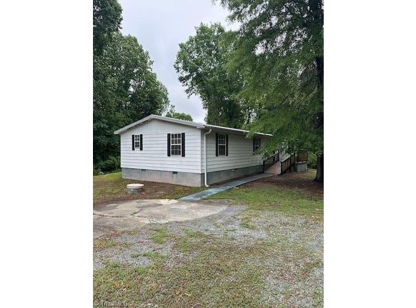 232 Chateau Forest Drive, Clemmons, NC 27012