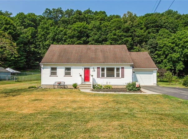 1907 Maple Avenue, Palmyra, NY 14522