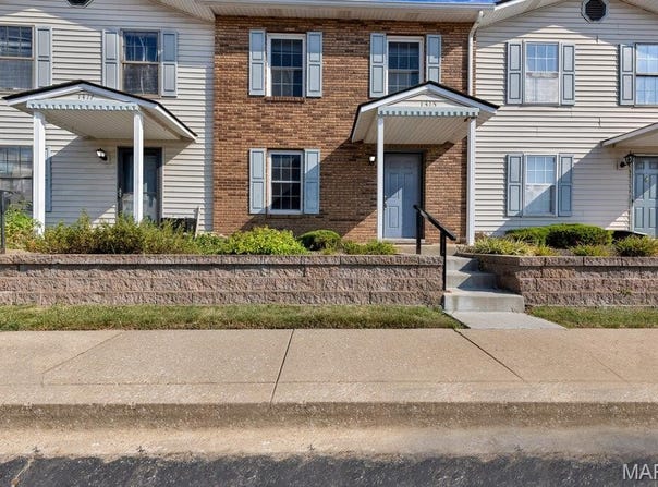 1315 Sunny Terrace Drive, O'Fallon, MO 63366