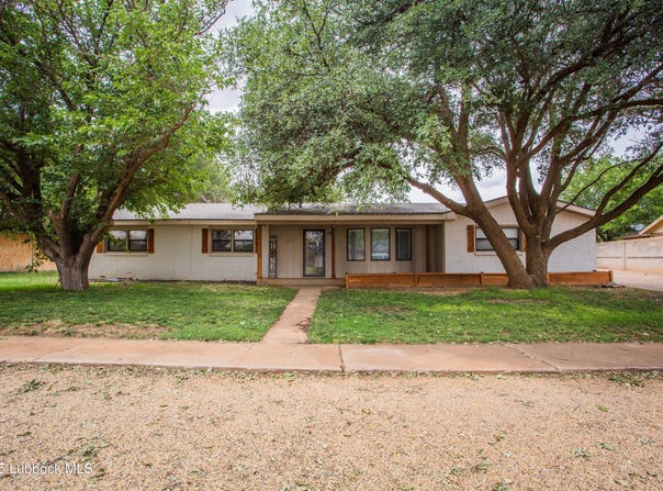 312 Terrace Circle, Lamesa, TX 79331
