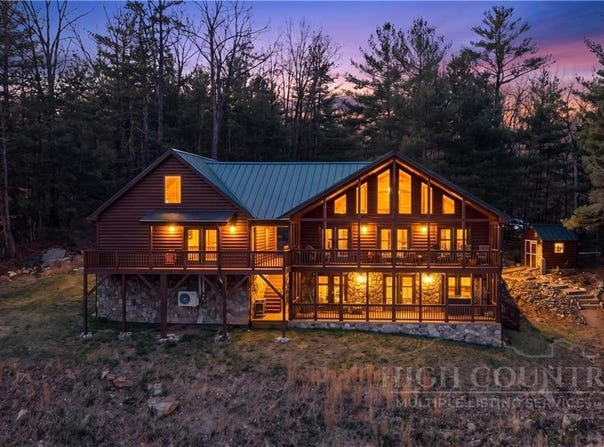 196 Eagle Nest Road, Purlear, NC 28665