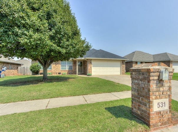 531 E Juniper Lane, Mustang, OK 73064