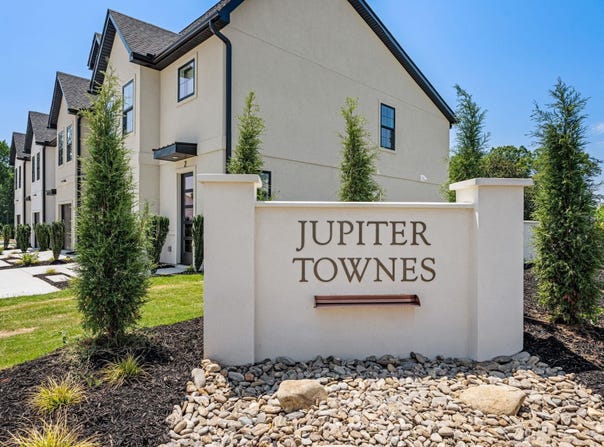 8 Taverly Drive, Greenville, SC 29605