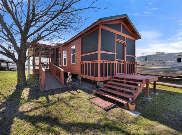2092 Pelican Isle Drive, Kerens, TX 75144