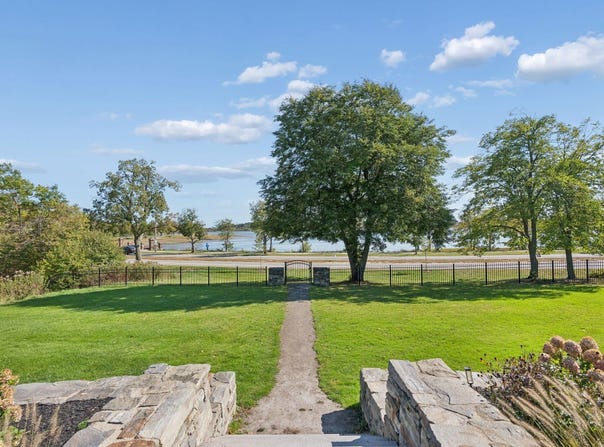 32 Back Cove Estates, Portland, ME 04103