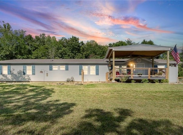 6804 Woodend Avenue, Kansas City, KS 66106