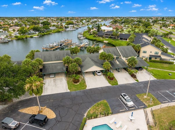 616 YARDARM Drive, APOLLO BEACH, FL 33572