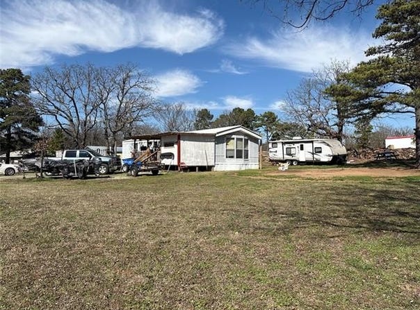 239 Berry Lane, Eufaula, OK 74432