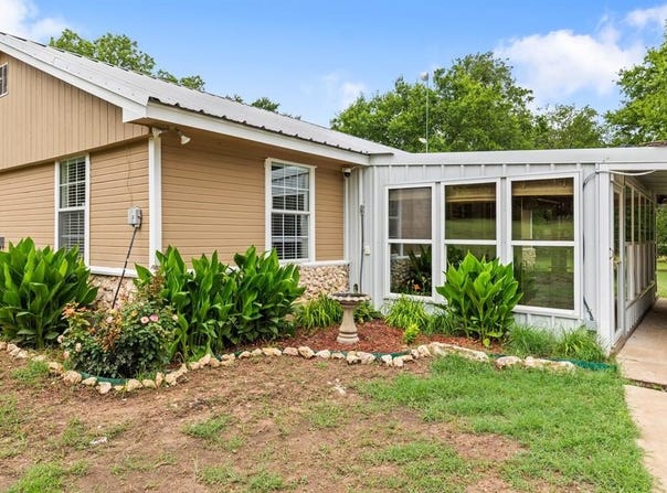 250 Highland Parkway, China Spring, TX 76633