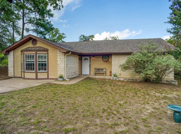 155 Kaapahu DR, Bastrop, TX 78602