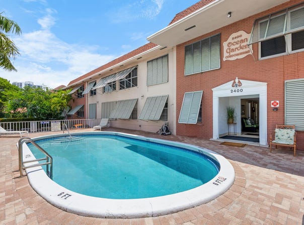 2400 NE 33rd Avenue, Fort Lauderdale, FL 33305