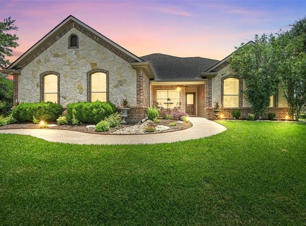 140 Miramar Circle, Weatherford, TX 76085