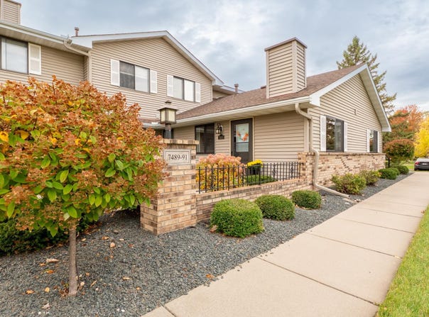 7489 Vinewood Lane N, Maple Grove, MN 55311