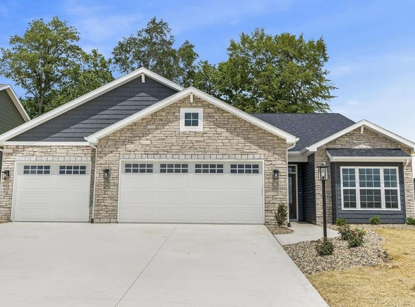 8289 Caverango Boulevard, Fort Wayne, IN 46815